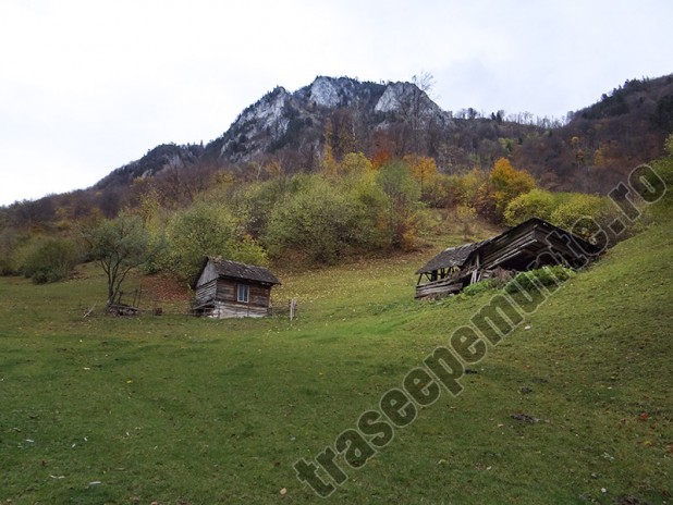 Varful Piatra Dragoslavele - Valea Luncii