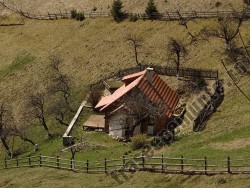Casa satul Pestera