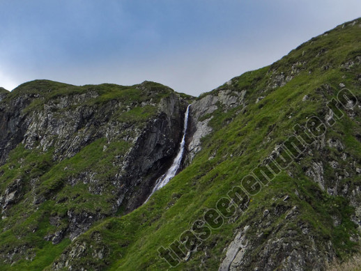 Cascada din Valea Rea