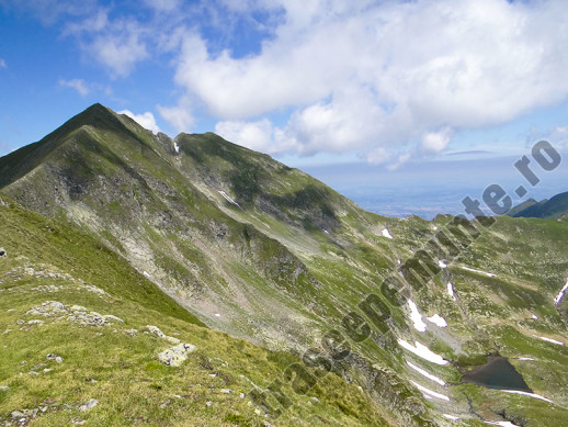 Lacul Vestic Valea Rea si Varful Moldoveanu