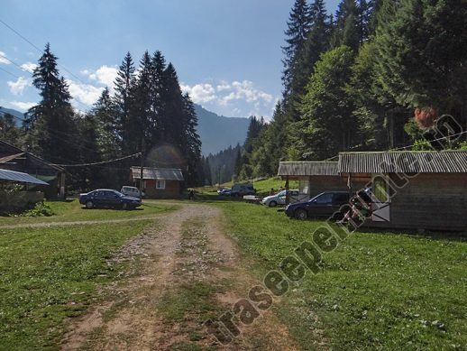 Camping Leon Durau - Muntii Ceahlau - casuta